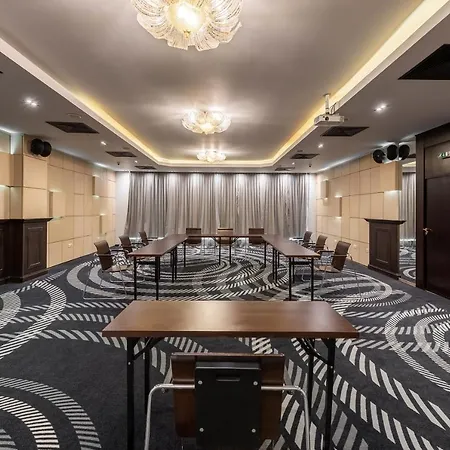 Vega Hotel 4*