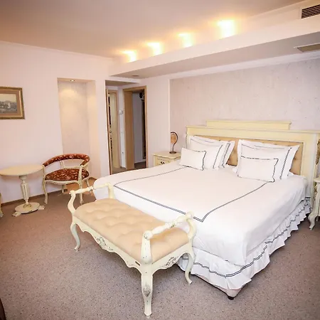 Hotel Vega 4*