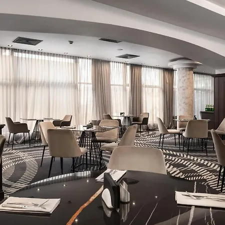 Vega Hotel 4*