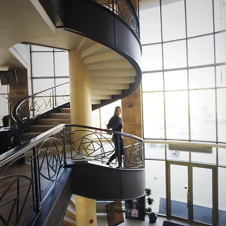 Vega Mini Bar Complimentary For Guests Staying Between 15 Jan - 15 Feb 2026 酒店