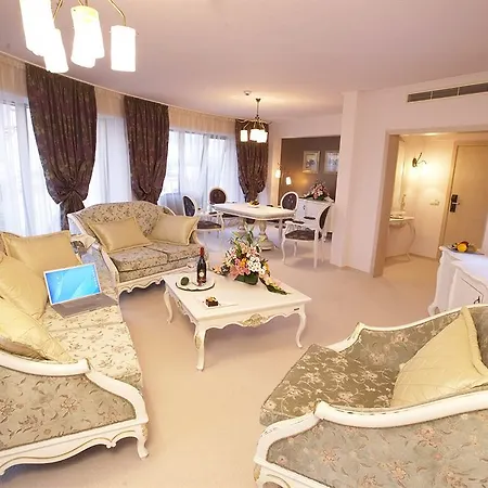 Hotel Vega 4*