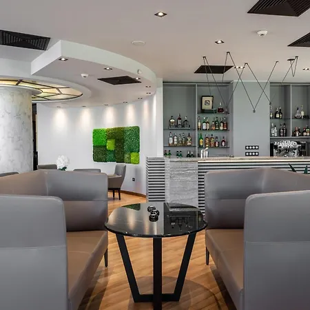 호텔 Vega Mini Bar Complimentary For Guests Staying Between 15 Jan - 15 Feb 2026 4*